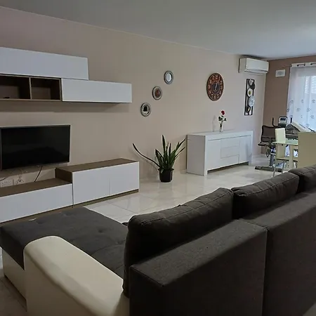 Large 3 Bedroom - Bugibba Appartamento St. Paul's Bay