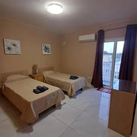 Lejlighed Large 3 Bedroom - Bugibba San Pawl il-Baħar