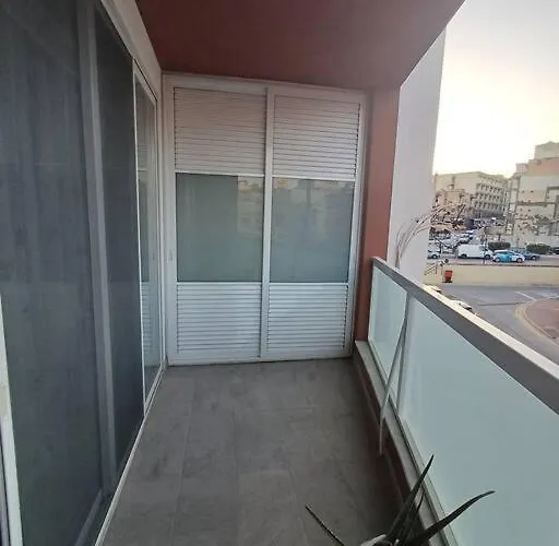 Large 3 Bedroom - Bugibba