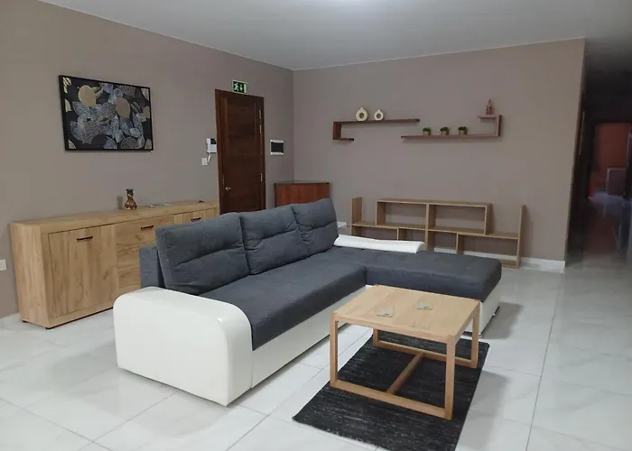 Appartement Large 3 Bedroom - Bugibba